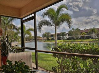 5285 Treetops Dr #V-104, Naples, FL 34113