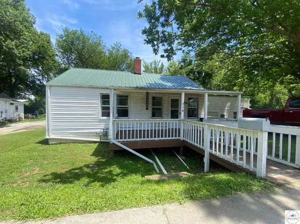 514 N 2nd St, Clinton, MO 64735