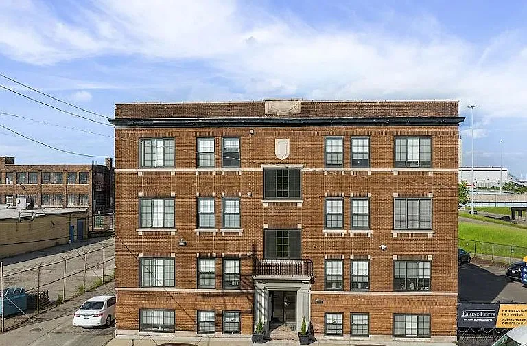 Elaine Lofts — Photo 3