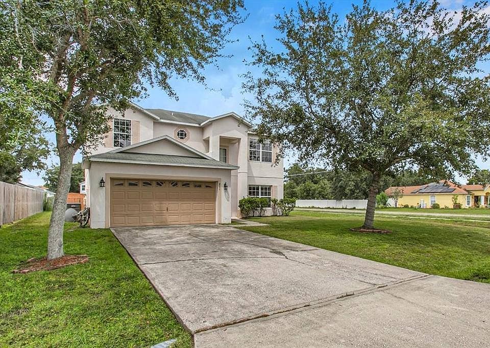 1st image of 401 Magpie Ct