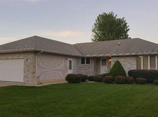 1523 Cozy Ln, Dyer, IN 46311
