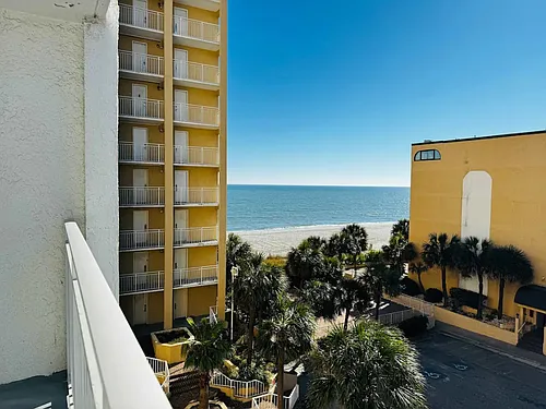 1207 S Ocean Blvd Photo 1