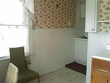 2nd image of 610 Clay St
