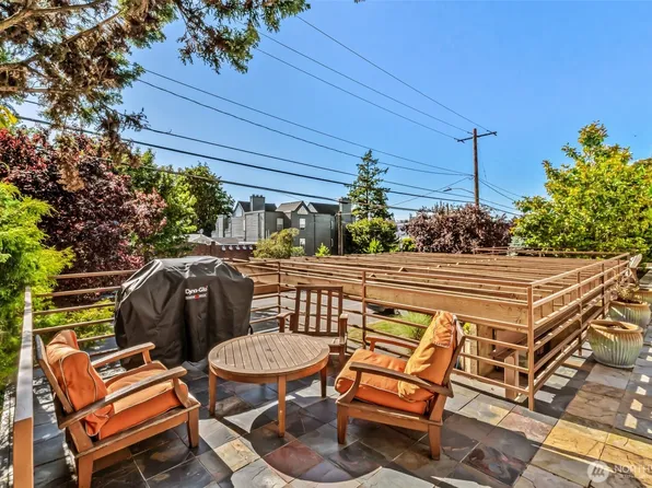6960 California Avenue SW #A106, Seattle, WA 98126
