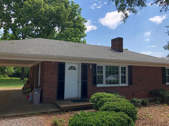 2nd image of 102 Phillips Cir