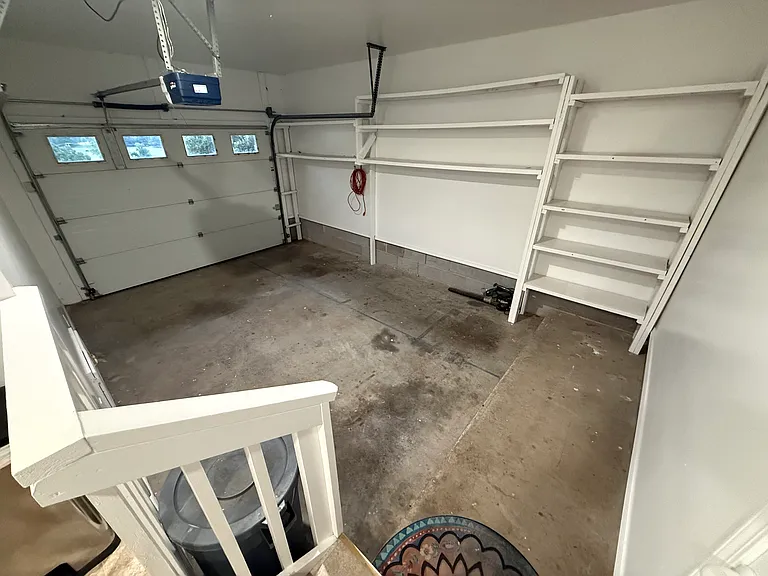 Garage.