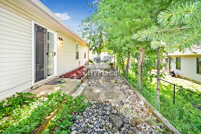 3 bed, 2.0 bath, 1480 sqft, $1,650 — Photo 4