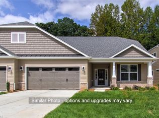 815 Dewfield Cv #41, Greensboro, NC 27410