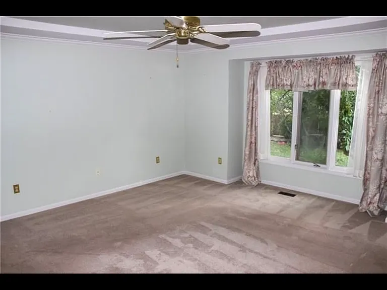 307 S Park Dr — Photo 21