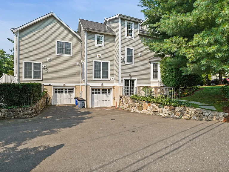 25 Decatur St #B — Photo 32