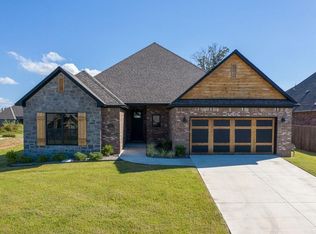 8500 Silverstone Ct, Fort Smith, AR 72916