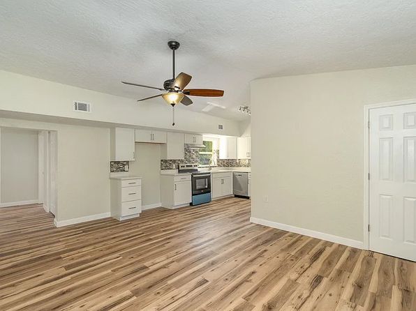 305 Iris St #1