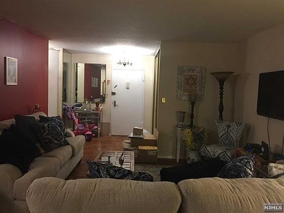 5th image of 2150 Center Ave APT 6A