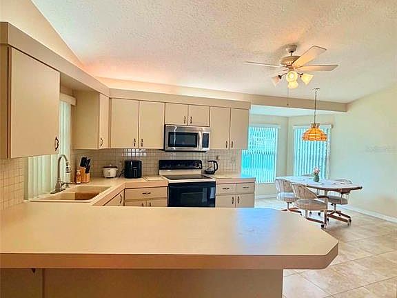 4th image of 5647 Dalton Ct