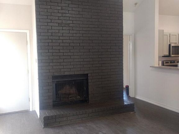3rd image of 614 Canterbury St