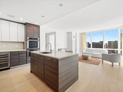 1 Franklin St UNIT 2412, Boston, MA, 02110