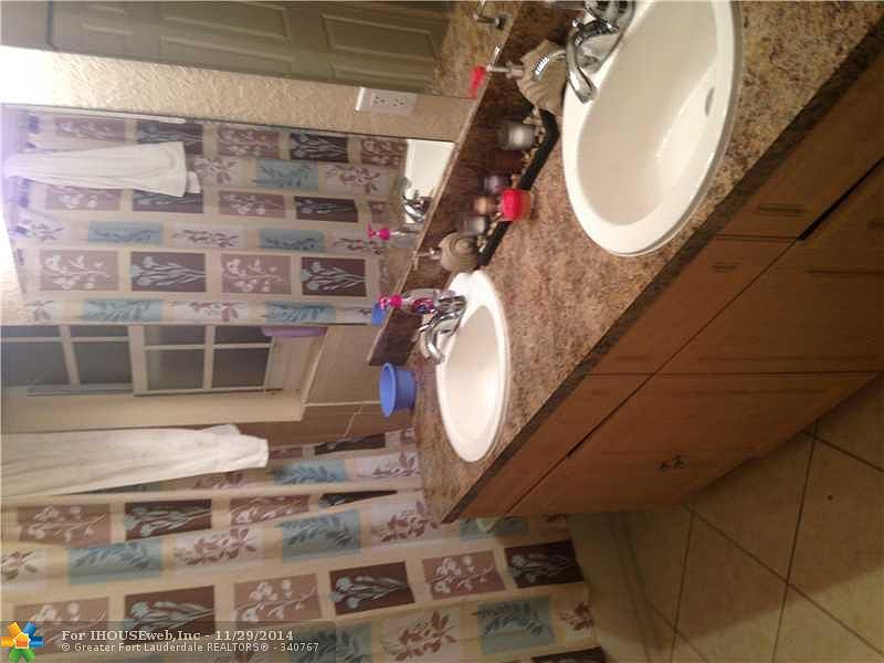 2nd image of 3821 NE 5th Ave