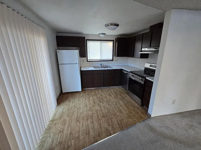 Cedar Terrace — Photo 10