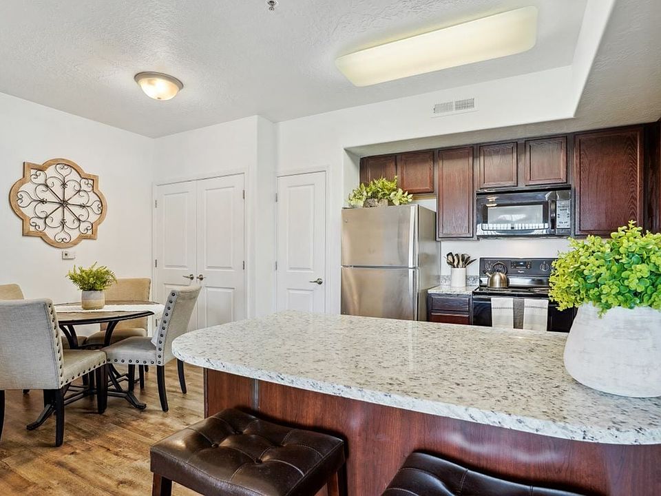 Beautiful Kitchen and Dining Area
