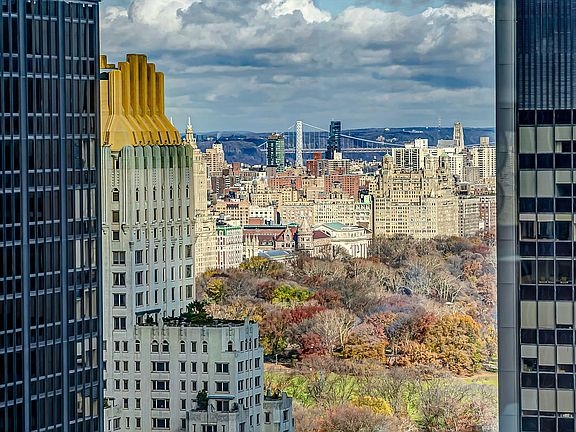 5th image of 15 W 53rd St #37E
