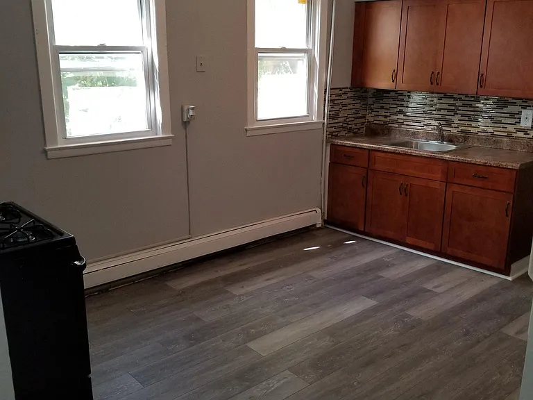 94 N 3rd St #3 — Photo 3