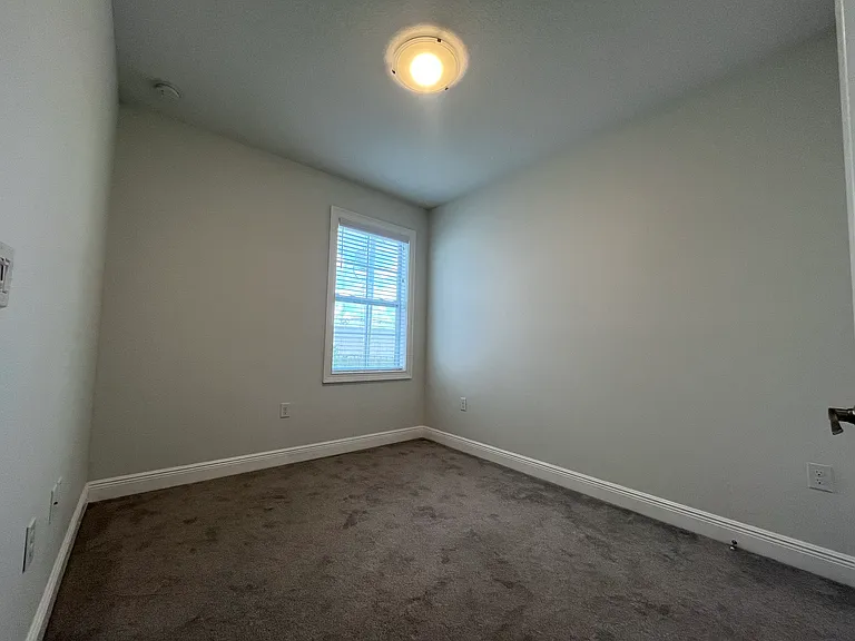 4250 W Carmen St — Photo 14