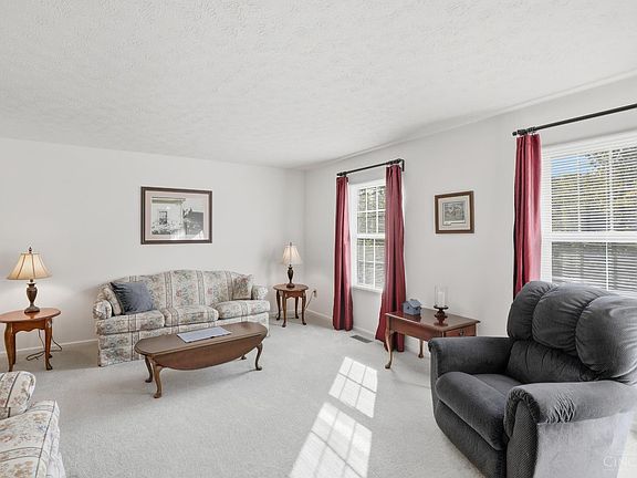 5th image of 6380 Castle Hill Dr