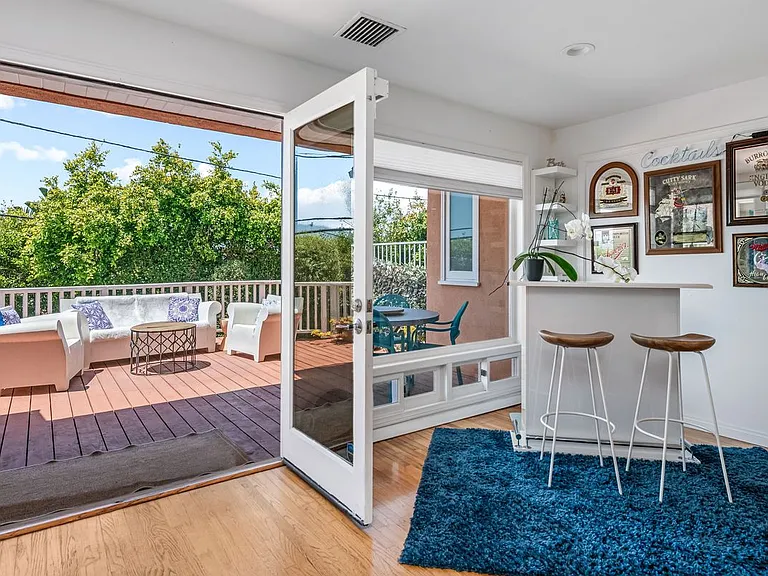 8221 Delgany Ave — Photo 31