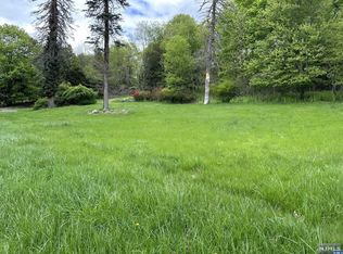382 E Saddle River Rd, Upper Saddle River, NJ 07458