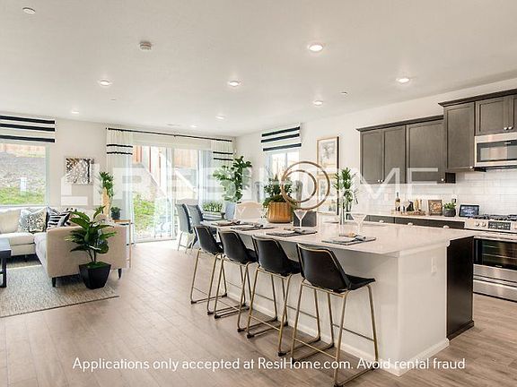 4th image of 730 Alder Grove Trl