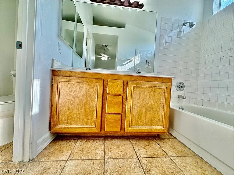 4544 Crimson Leaf Dr — Photo 14
