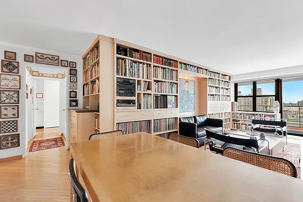 Rented by R New York | media 6