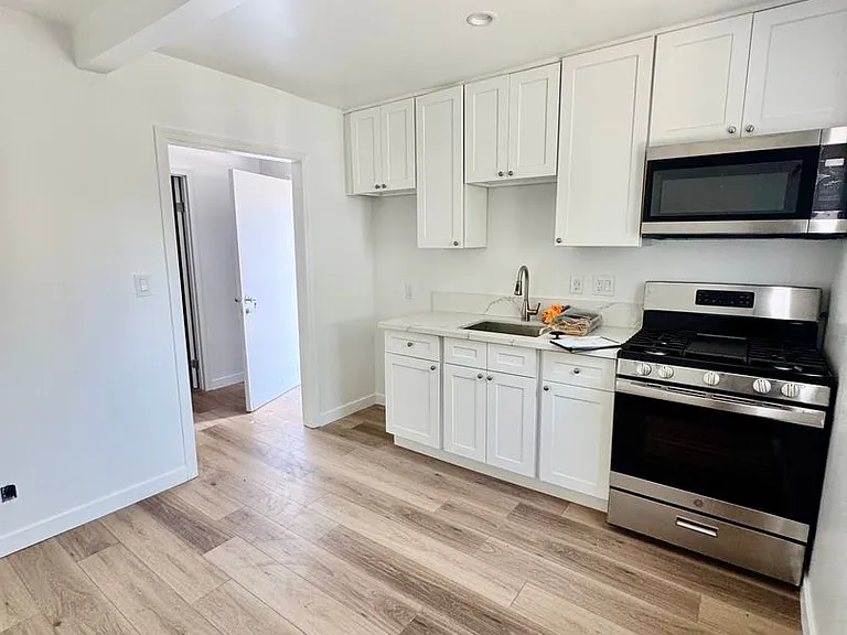 151 W 52nd St #153 — Photo 3