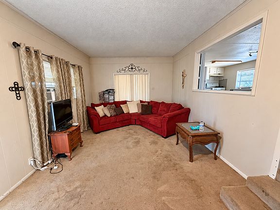 4th image of 3048 Green Meadows Rd