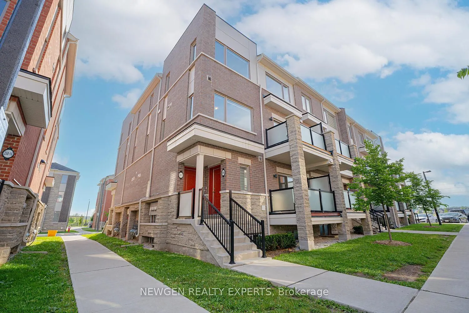 2 bed, $2,525 — Photo 1
