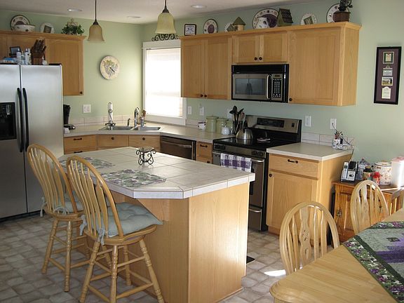Kitchen/dining