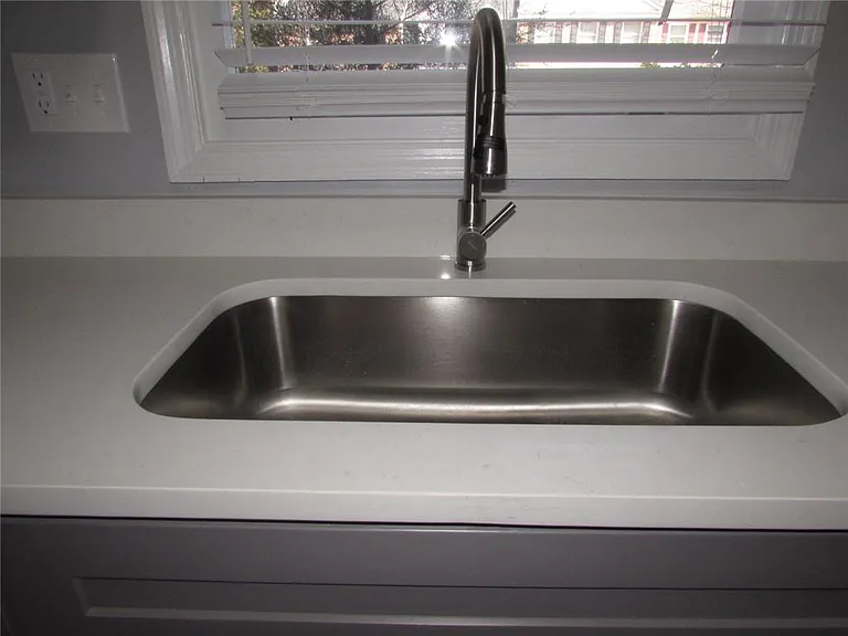 1716 Twin Brooks Dr — Photo 10