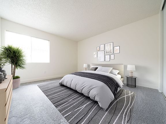 5th image of 9656 Marilla Dr #9