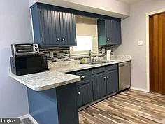 415 Monmouth Dr — Photo 3