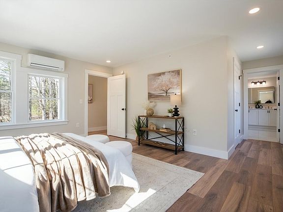 3rd image of 321 Pownal Road