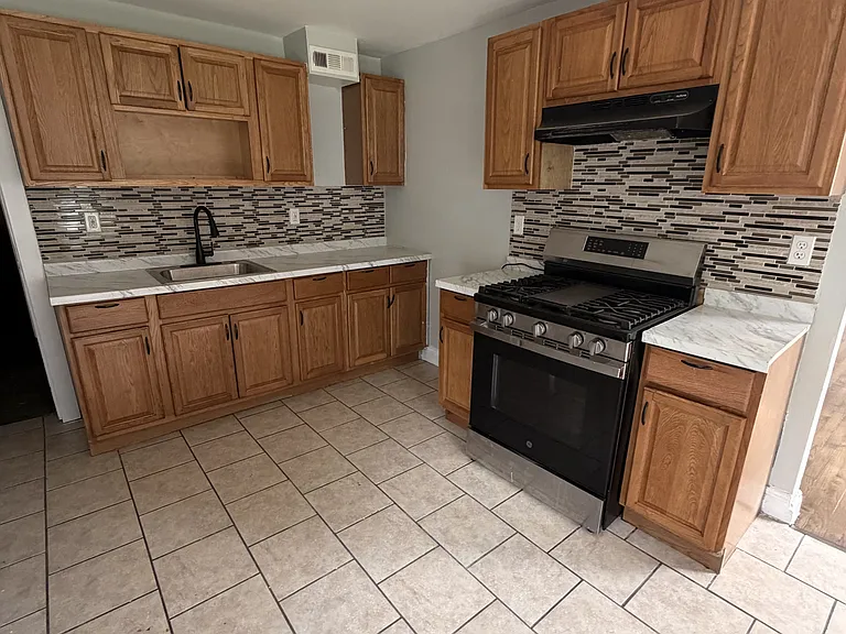 137 Rock Creek Rd #2 — Photo 4