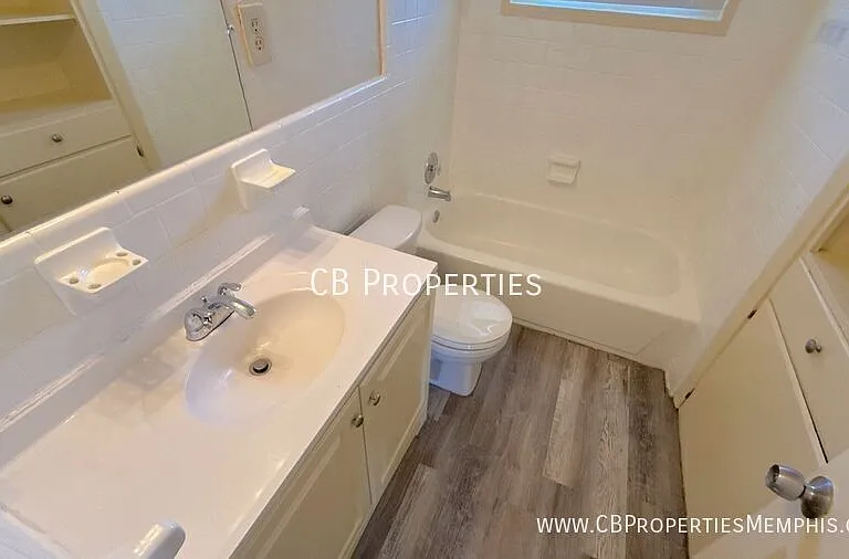 1892 Capri St — Photo 8