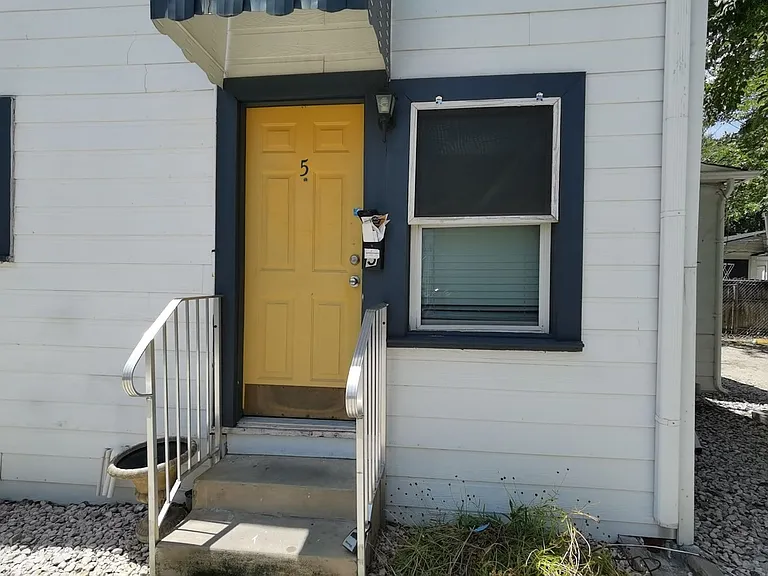 137 E Norwood Ct — Photo 1