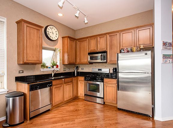 4th image of 2915 N Clybourn Ave #P1513