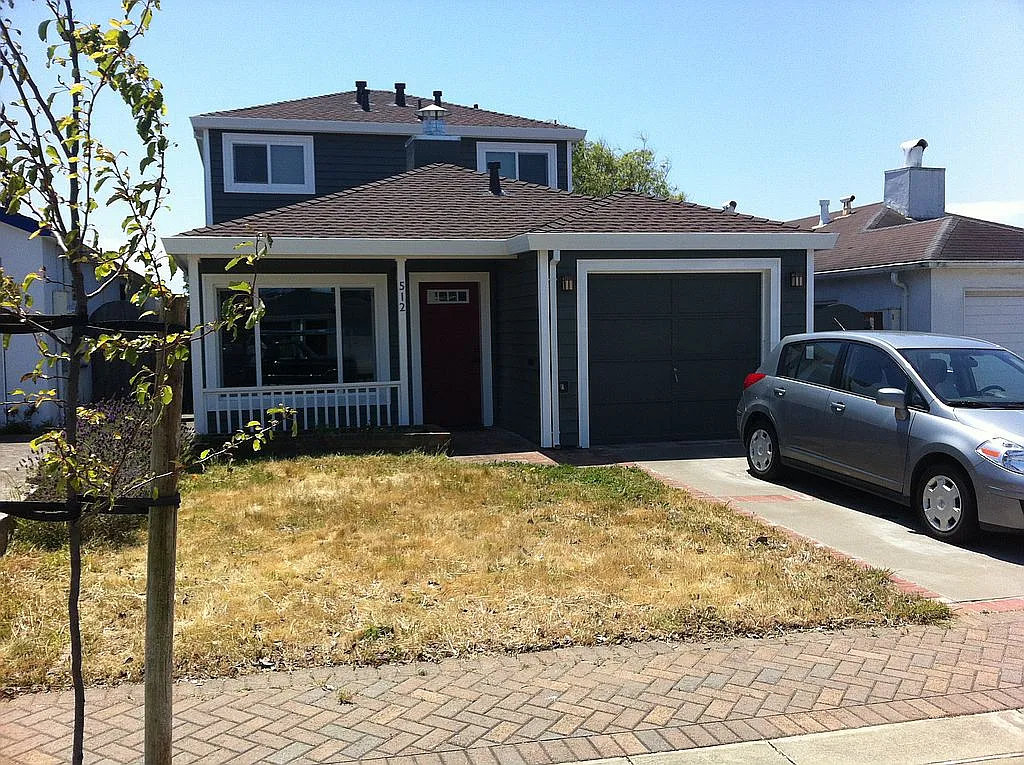 512 B St photo 1