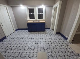 120 Sylvester St, Barberton, OH 44203