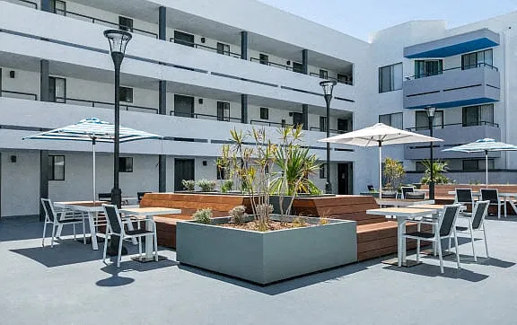 Woodstone Apartments — Photo 1