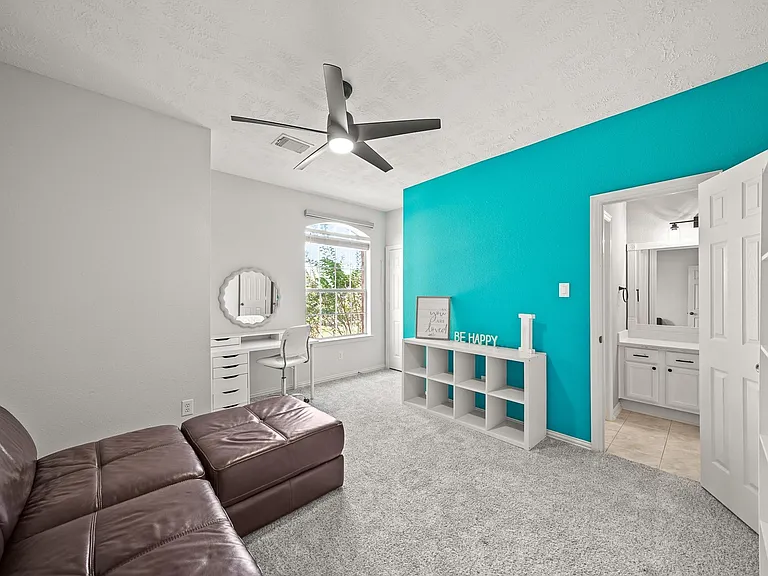 4703 Oxbow Cir W — Photo 35