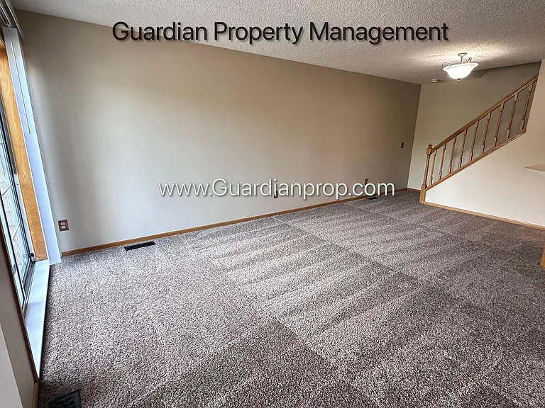 12802 Echo Ln — Photo 8