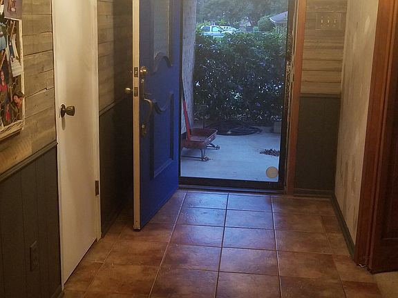 4th image of 1428 Live Oak St